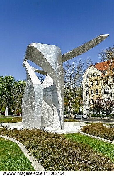 Skulptur von Daniel Libeskind  Wing  vor Siemens Verwaltungsgebäude  Rohrdamm  Siemensstadt  Spandau  Berlin  Deutschland  Europa