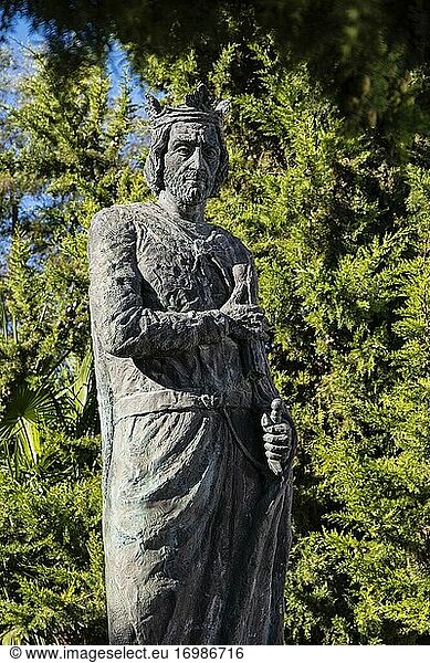 Skulptur von Fernando III El santo 1217-1252. Baeza  UNESCO-Weltkulturerbe. Provinz Jaen  Andalusien  Südspanien Europa.
