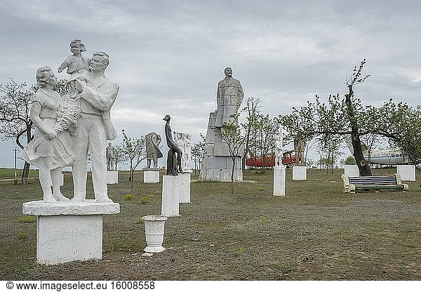 Skulpturengruppe im Museum für Sozialistischen Realismus. Frumushika Nova  Oblast Odessa  Ukraine  Osteuropa.