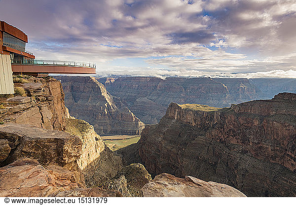 Sky Walk über den Grand Canyon und den Colorado River  UNESCO-Welterbe  Arizona  Vereinigte Staaten von Amerika  Nordamerika
