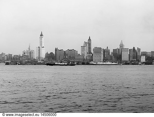 Skyline  Lower Manhattan  New York City  New York  USA  Detroit Publishing Company  1915