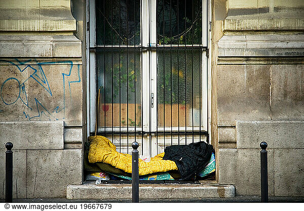 Sleeping area of homeless person  Budapest  Hungary