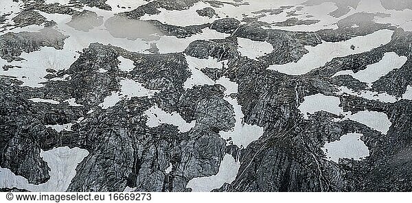 Snowfields in rock  high alpine landscape  Zillertal Alps  Zillertal  Tyrol  Austria  Europe