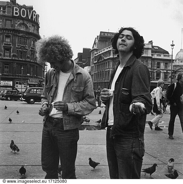 Society / Young People. Young people on Trafalgar Square in London. Photo  undated (1970s).