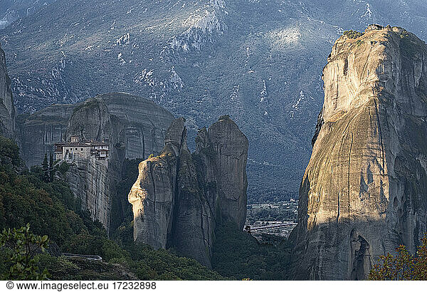 Sonnenaufgang auf dem Meteoras  Meteora  Thessalien  Griechenland  Europa