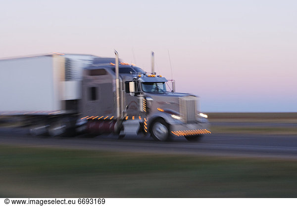 Sonnenaufgang  Lastkraftwagen  Bundesstraße  Texas