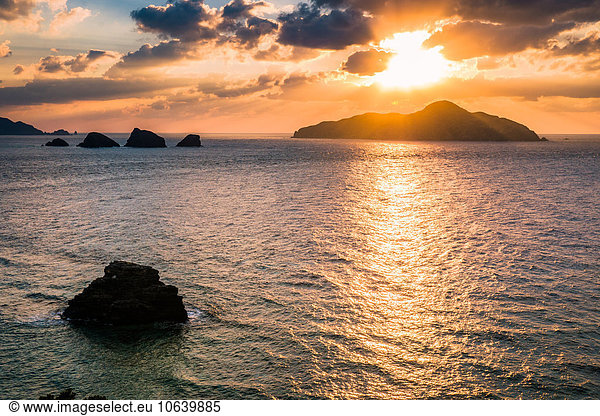 Sonnenuntergang über Insel Japan