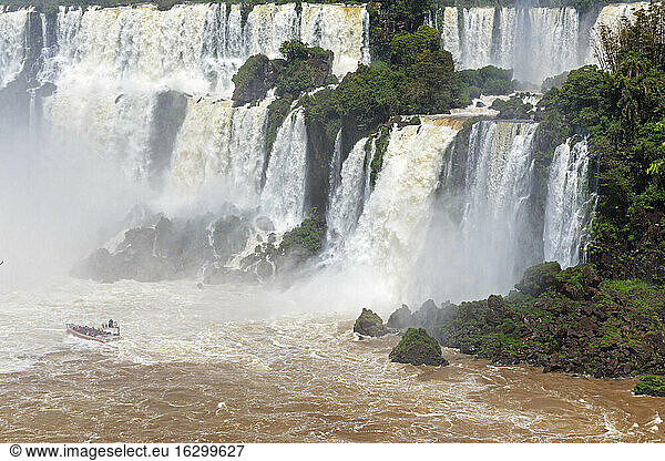 South America  Argentina  Parana  Iguazu National Park  Iguazu Falls and excursion boat