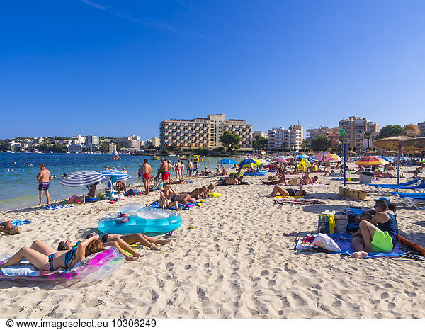 Spain  Baleares  Mallorca  Magaluf  view to bustling beach