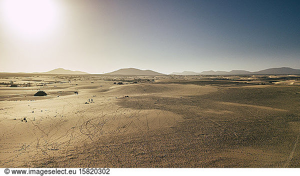 Spain  Canary Islands  Sun shining over desert of Fuerteventura island