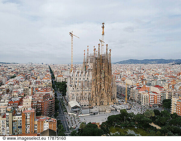 Spain  Catalonia  Barcelona  Aerial view of Sagrada Familia basilica