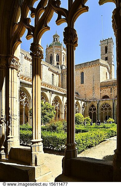 Spain  Catalonia  Tarragona Province  Alt Camp comarca  La ruta del Cister  Aiguamurcia  monastery of Santes Creus  the cloister