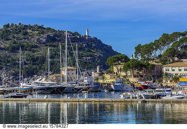 Spain  Mallorca  Port de Soller  view to harbour