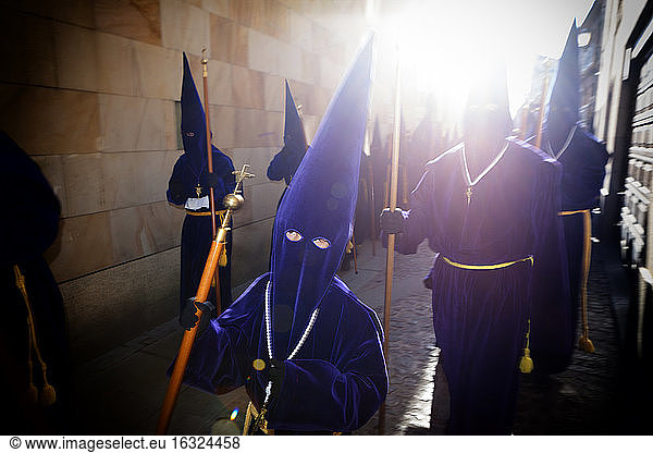 Spain  Zamora  penitents of the Santa Vera Cruz brotherhood during their Holy Thursday procession