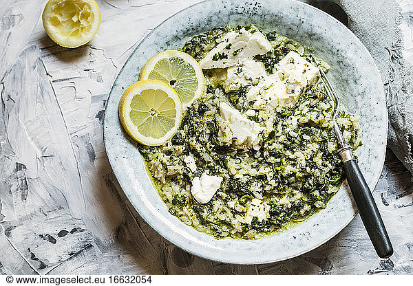 Spanakorizo (griechischer Reis mit Spinat und Feta)