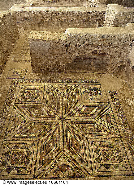 Spanien. Andalusien. Almedinilla. Nekropole von El Ruedo. Römisch. 4. bis 5. Jahrhundert. Mosaik.