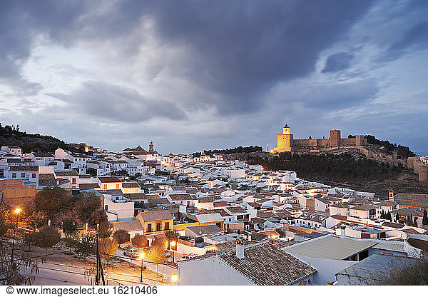 Spanien  Andalusien  Antequera  Blick auf die maurische Festung Alcazaba