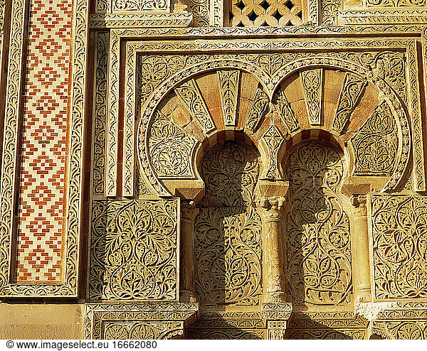 Spanien. Andalusien. Große Moschee von Cordoba. 8. Jahrhundert  maurische Architektur. Äußere Bögen der Ostwand. Hufeisenförmiger Bogen.