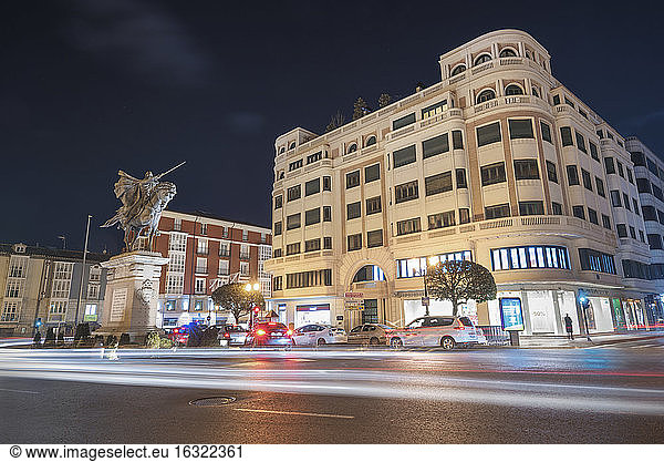 Spanien  Burgos  Stadtansicht bei Nacht