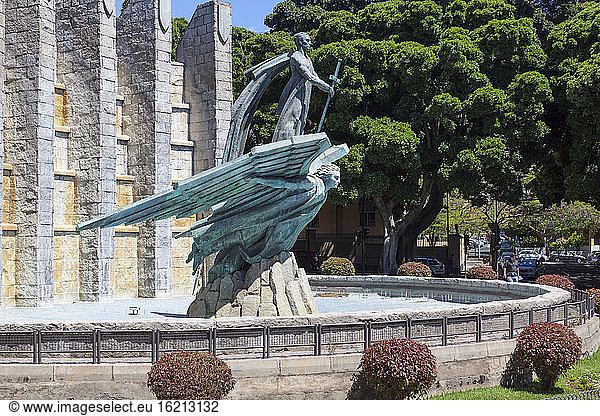 Spanien  Denkmal von al Angel Caido