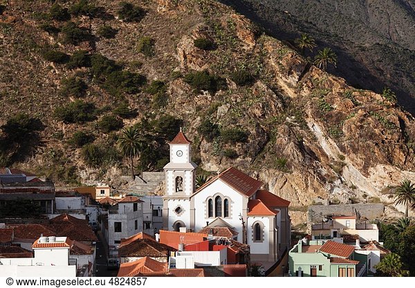 Spanien  Kanarische Inseln  La Gomera  Vallehermoso  Blick auf San Juan bautista Kirche