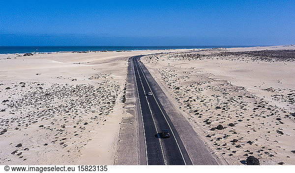 Spanien  Kanarische Inseln  Luftaufnahme der Strandautobahn auf der Insel Fuerteventura
