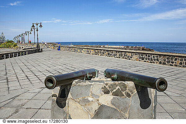 Spanien  Provinz Santa Cruz de Tenerife  Puerto de la Cruz  Kanonen von Castillo de San Felipe