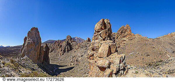 Spanien  Santa Cruz de Tenerife  Panorama der Roques de Garcia-Formation im Teide-Nationalpark