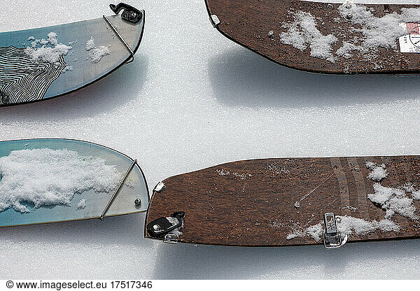 Splitboard tips on crystalized snow