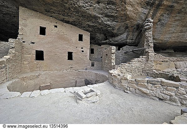 Spruce Tree House, eine Felsbehausung der amerikanischen Ureinwohner, etwa 800 Jahre alt, Mesa Verde National Park, UNESCO Weltkulturerbe, Colorado, USA, Nordamerika