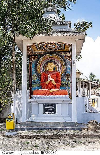 Sri Lanka  Southern Province  Tangalle  Buddha statue at Henakaduwa Purana Viharaya temple