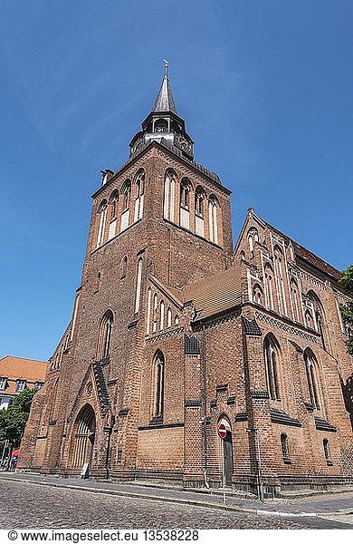 St. Marien Kirche  norddeutsche Backsteingotik  Güstrow  Mecklenburg-Vorpommern  Deutschland  Europa