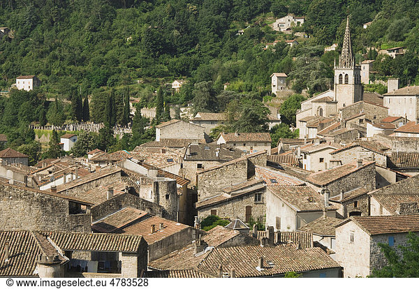 Stadt LargentiËre  Notre Dame des Pomiers Kirche  Ardeche  Rhone Alpes  Frankreich  Europa
