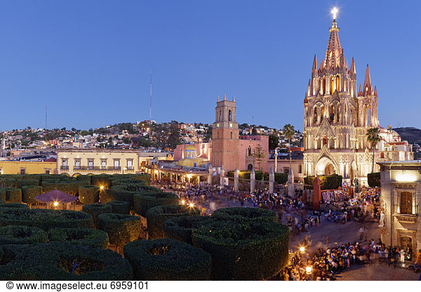 Stadt Quadrat Quadrate quadratisch quadratisches quadratischer Mexiko Abenddämmerung Guanajuato San Miguel de Allende