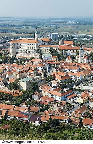 Stadtansicht  Mikulov  Nikolsburg  Bezirk Breclav  Region Jihomoravský  Südmähren  Tschechien  Europa