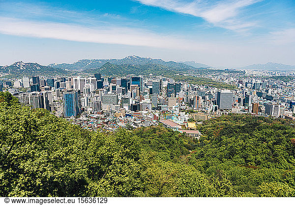 Stadtansicht vom Namsan Park  Seoul  Südkorea
