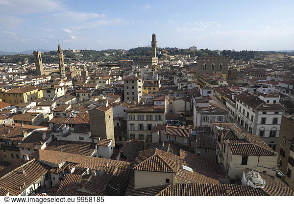 Stadtansicht von Florenz von der Kuppel des Doms aus hinten Palazzo Vecchio Florenz Toskana Italien Europa
