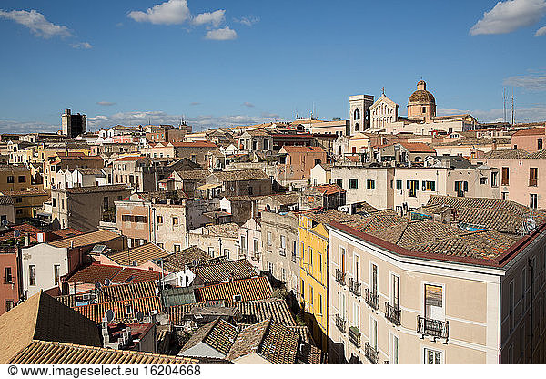 Stadtbild von Cagliari  Sardinien  Italien  auf dem Dach