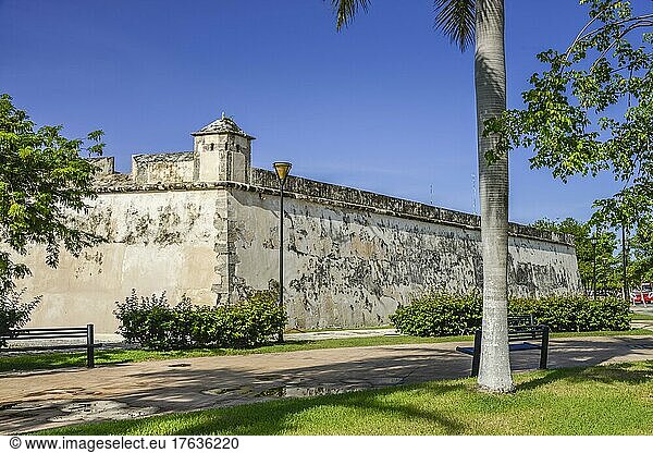 Stadtmauer  Campeche  Mexiko  Mittelamerika