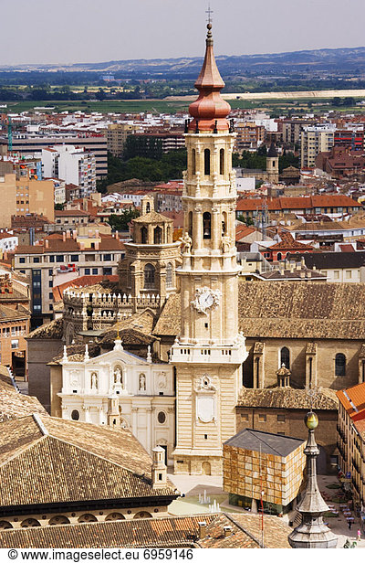 Stadtplatz Säule Draufsicht Aragonien Basilika Spanien Zaragoza