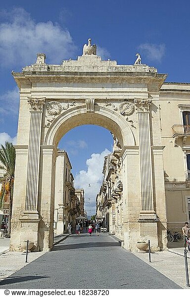 Stadttor Porta Reale Ferdinandea  Noto  Sizilien  Italien  Europa