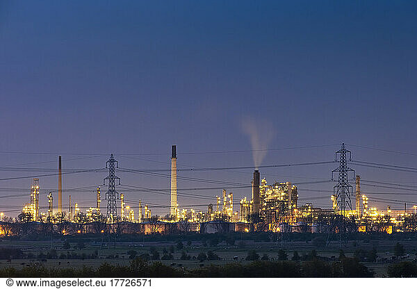 Stanlow Oil Refinery at night  near Ellesmere Port  Cheshire  England  United Kingdom  Europe
