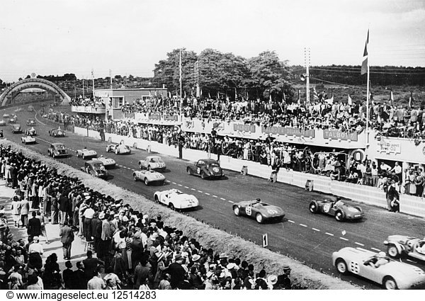 Start des 24-Stunden-Rennens von Le Mans  1950. Künstler: Unbekannt