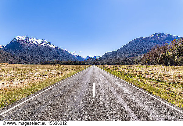 State Highway 94  Fiordland National Park  South Island  New Zealand