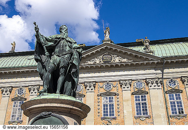Statue of Gustavo Erici in front of Riddarhuset (House of Nobility) in Stockholm  Sweden  Scandinavia