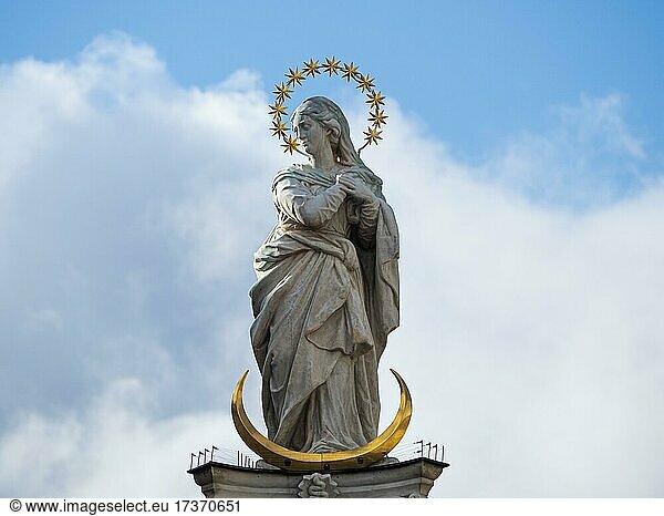 Statue of the Crescent Moon Madonna  Annasäule  Innsbruck  Tyrol  Austria  Europe