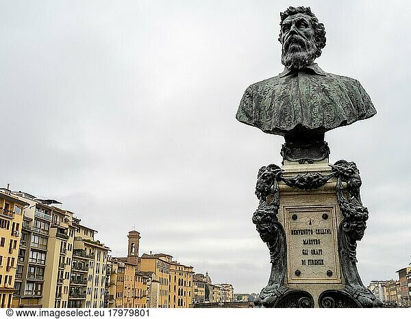 Statue of the Italian goldsmith and sculptor Benvenuto Cellini  Florence  Tuscany  Italy  Europe