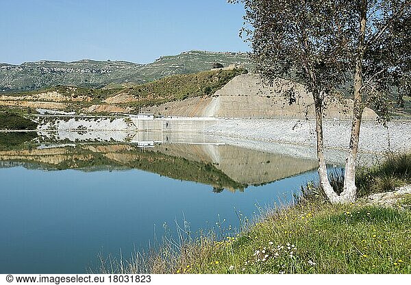 Staudamm und Stausee Potamon  Kreta  Griechenland  Europa