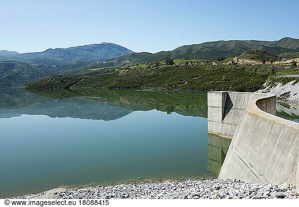 Staudamm und Stausee Potamon  Kreta  Griechenland  Europa