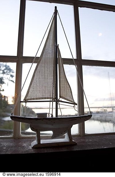 stehend Fenster Modell Segelboot